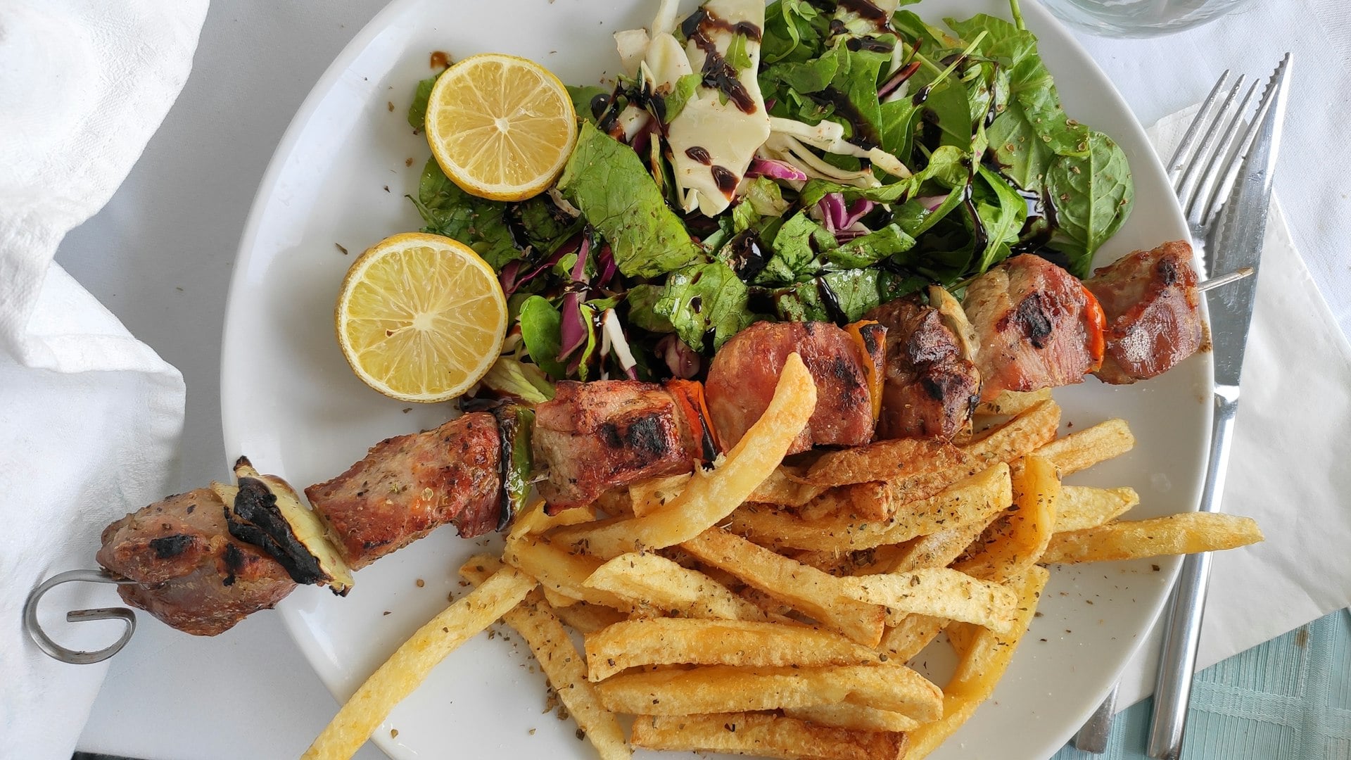 Über Adar Döner & Grill